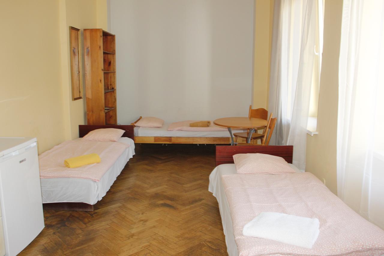 Tutti Frutti Hostel Krasków Εξωτερικό φωτογραφία